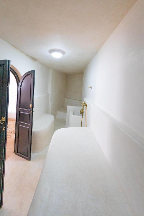 Riad 27 & Spa Entierement Privatise Marrakesh Exterior photo