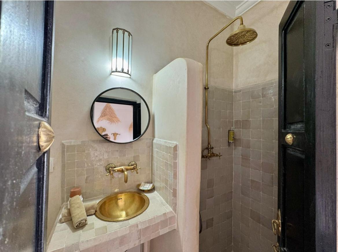Riad 27 & Spa Entierement Privatise Marrakesh Exterior photo